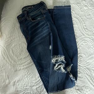 American Eagle Hi-Rise Ripped Jegging